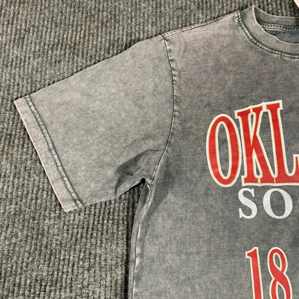NWT- Oklahoma Sooners T Shirt Adult S Gray‎ Short Sleeve College Football Faded
